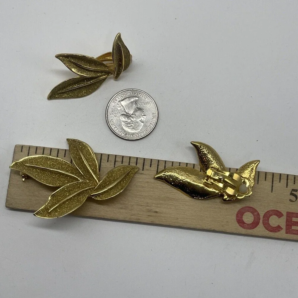 Gold Leaf Brooch & Matching Clip Earrings